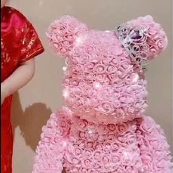 Big Stand Up Rose Bear - Picture 3 of 4
